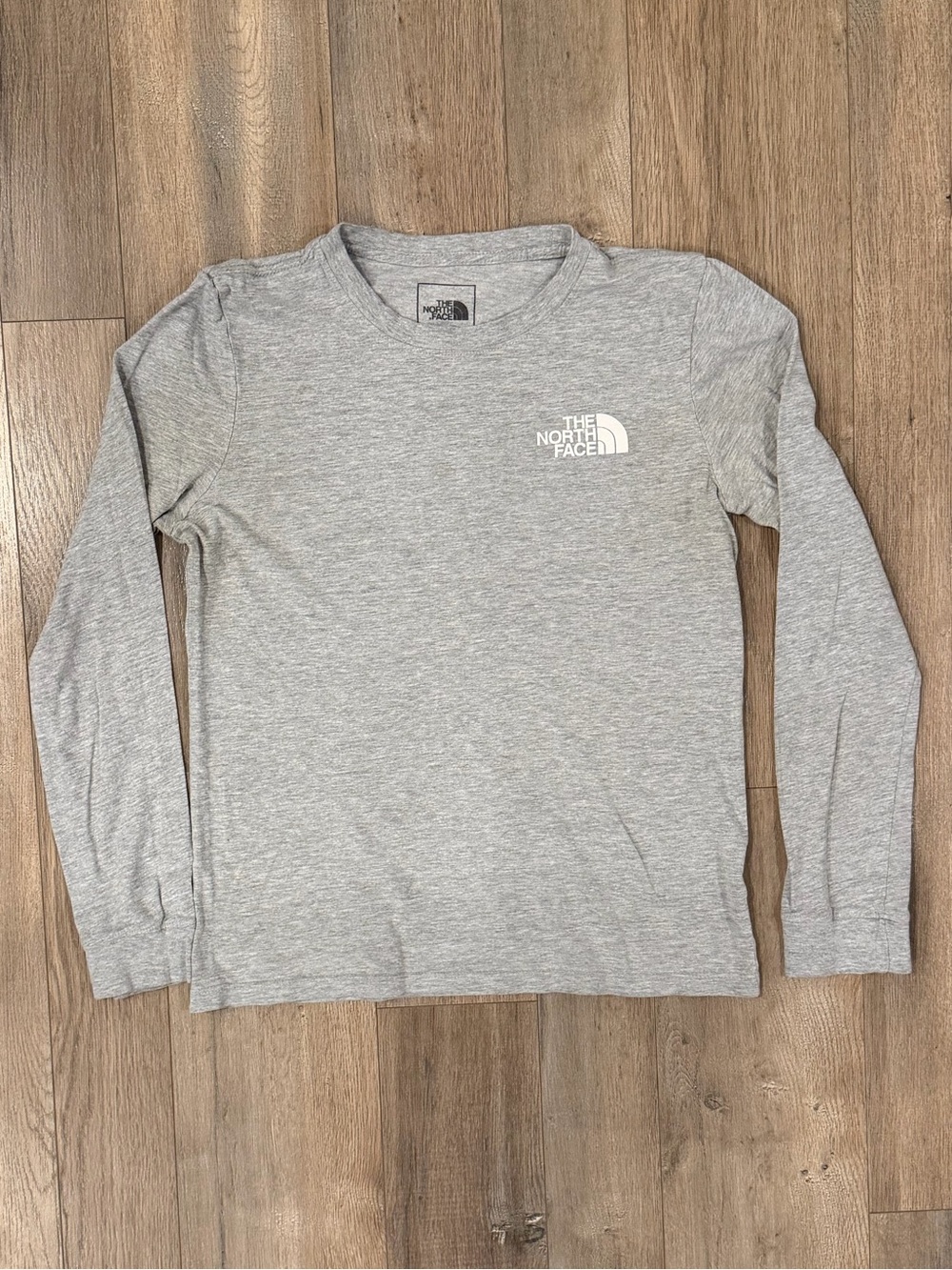 The North Face Men's Long Sleeve Crew in Heather Gray